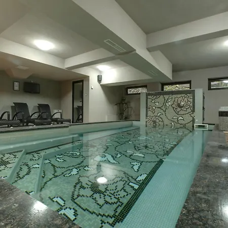 6ato & Wellnes Szálloda 4*