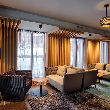 Hotel 6ato & Wellnes