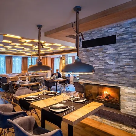 6ato & Wellnes Sofie