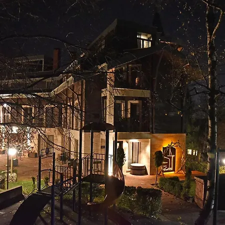 Hotel 6ato & Wellnes