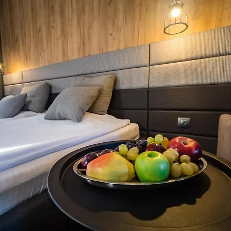 Hotel 6ato & Wellnes