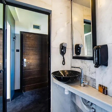 Hotel 6ato & Wellnes